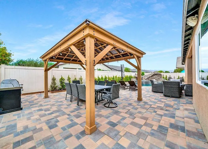 Indiostay 5Min To Stagecoach Fest -Private Pool, Water Slide, Waterfall, Jacuzzi, Fire Pit