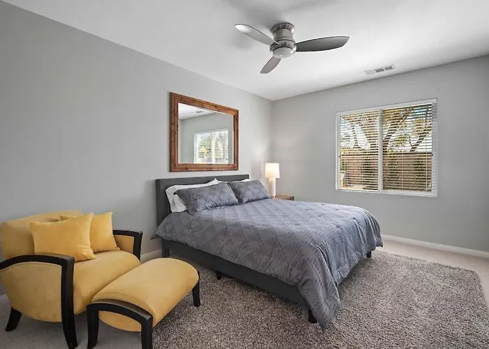 Walking Distance To Coachella And Stagecoach With 4 Bedrooms