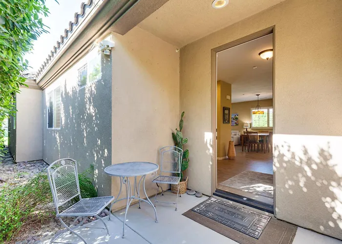 Walk To Coachella & Stagecoach: Festival Retreat!